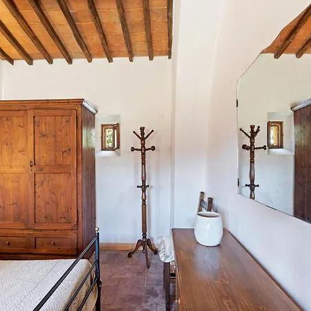 Elegant 2-bedroom In Tuscan بيت للعطل *
