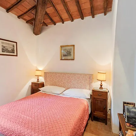 بيت للعطل Elegant 2-bedroom In Tuscan