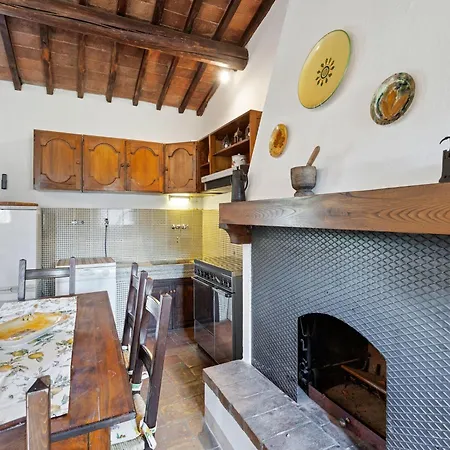 بيت للعطل Elegant 2-bedroom In Tuscan كورتونا