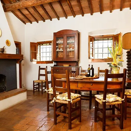 Elegant 2-bedroom In Tuscan *